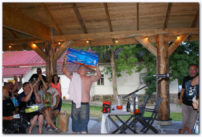 802x537 pixels (80K)